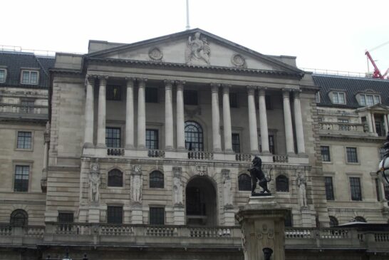 Bank of England raises Interest Rates to 5.25 percent